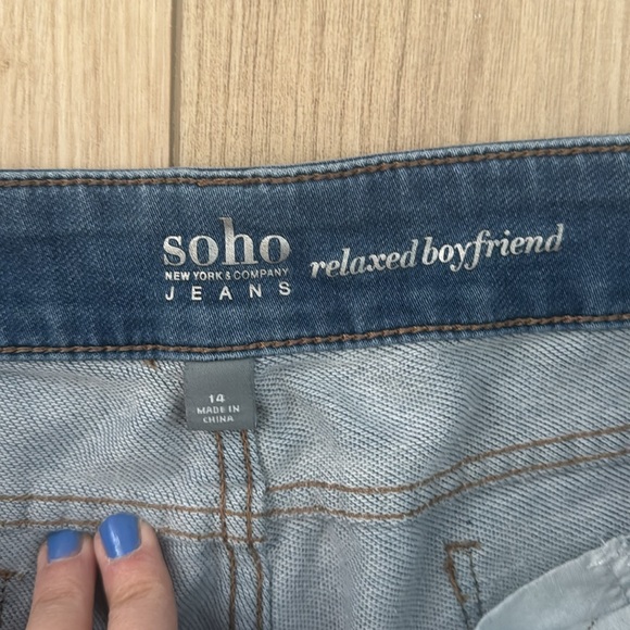 NY&CO Relaxed Boyfriend Medium Wash Jean - Size 14 - Picture 2 of 5